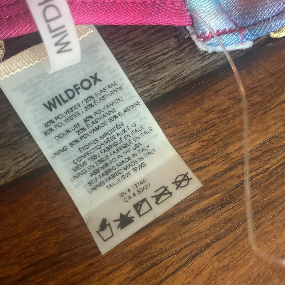 NWOT WILDFOX Mermaid Shell Bikini Top Tie Dye Underwire Rainbow Halter Swimsuit